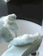 2Pcs ব্রাশসহ সিলিকন ওয়াশিং গ্লাভস - Image 3